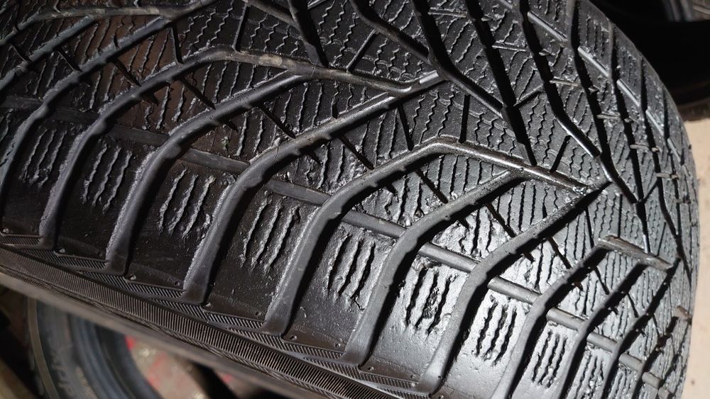 Пара зимних шин резина Yokohama w.drive V905 245/40 r18 245 40 18