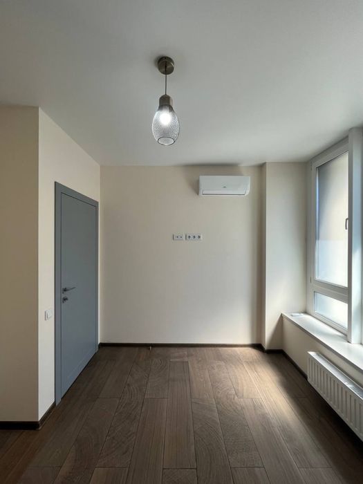 Кабінет, метро Славутич