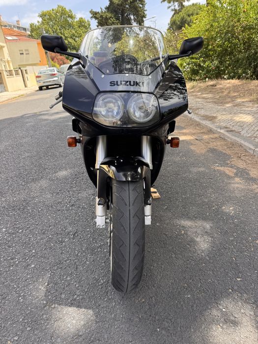Suzuki GSXR 400 R ( GK76A )