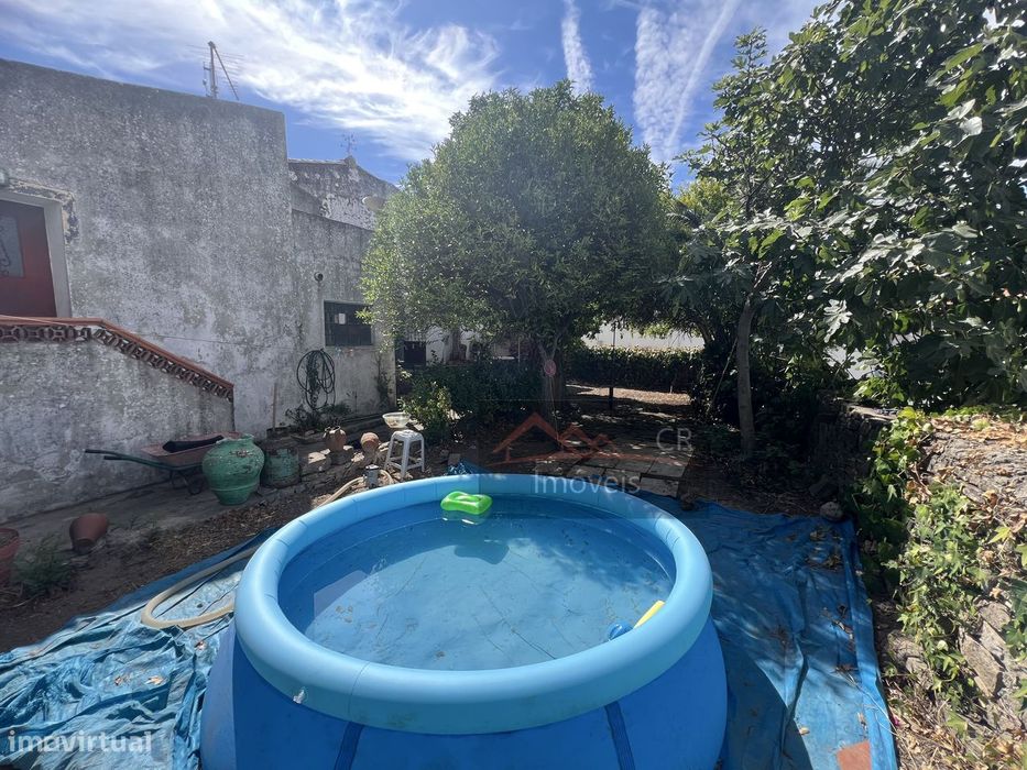 Duas Moradias - Entradas Independentes -( Cabeço de Vide )