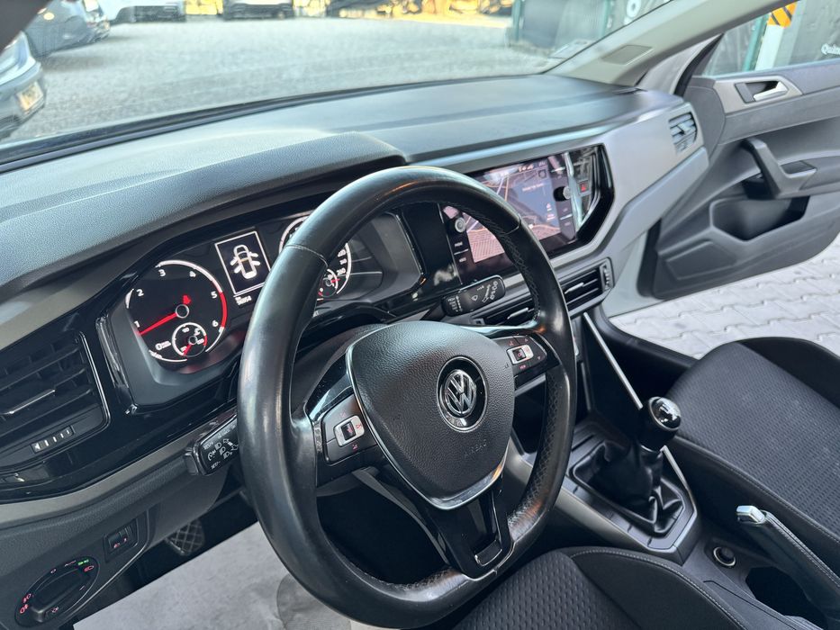 Volkswagen Polo 1.6 TDI R-Line – 2018 - 96 mil km Nacional