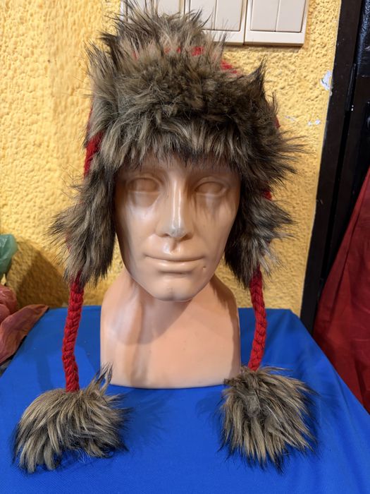 Hollister czapka zimowa uszatka roz,uniwersalny z pomponem narciarska