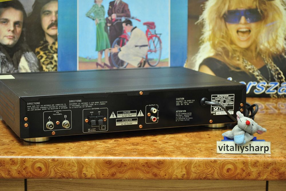 PIONEER F-757 () - топовый тюнер к усилкам серии REFERENCE