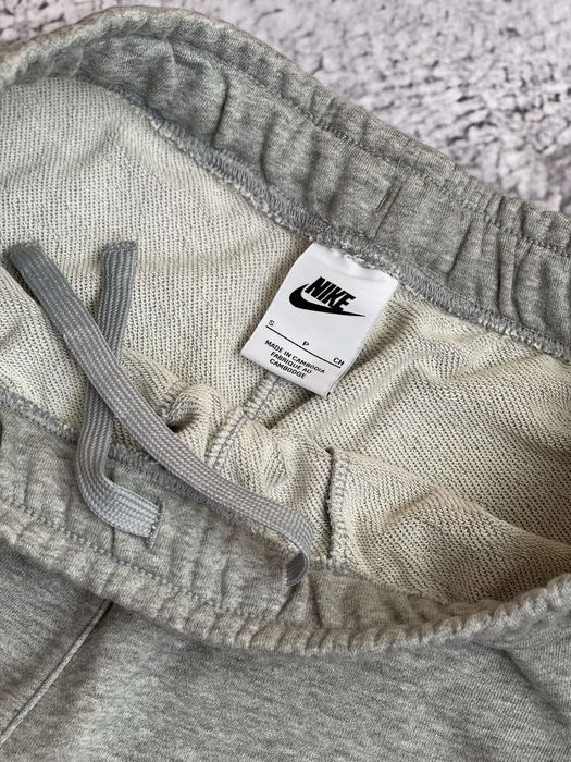Оригінальні шорти Nike з лампасами найк с-м котонові