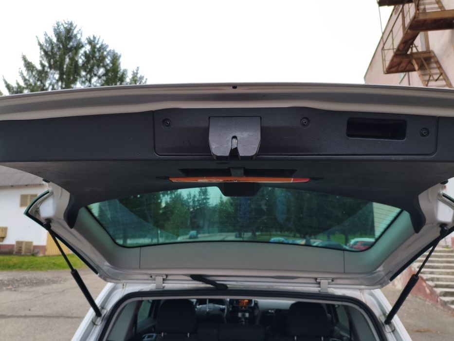Продам автомобіль Opel Zafira B