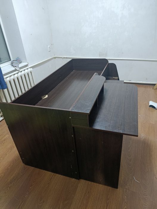 Кровать з робочим місцем