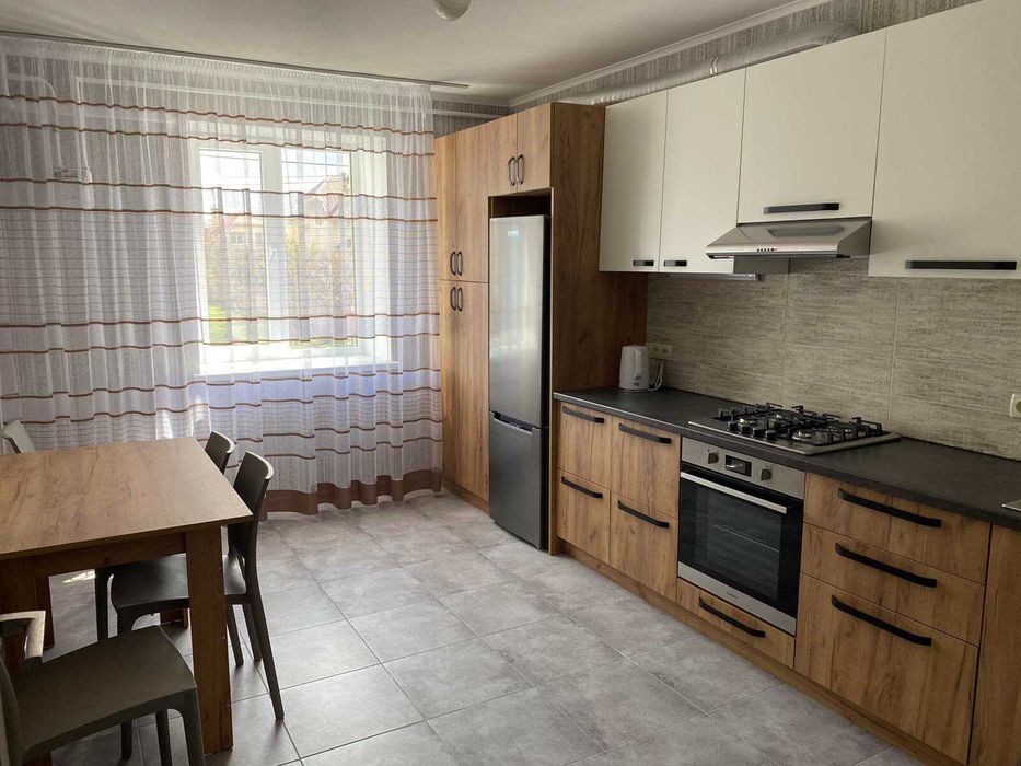 Без комісії Власник Здається в оренду 1 кімнатна по вул. Відродження