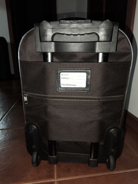 Mala viagem castanha