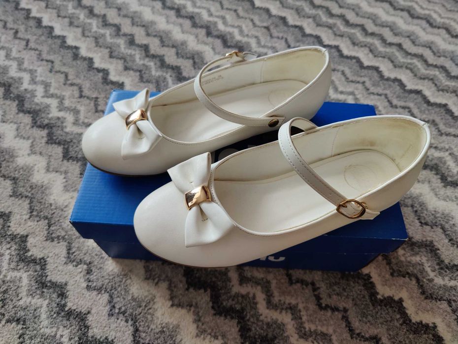 Białe półbuty dziewczęce, pantofelki do komunii, Nelli Blu, rozmiar 36