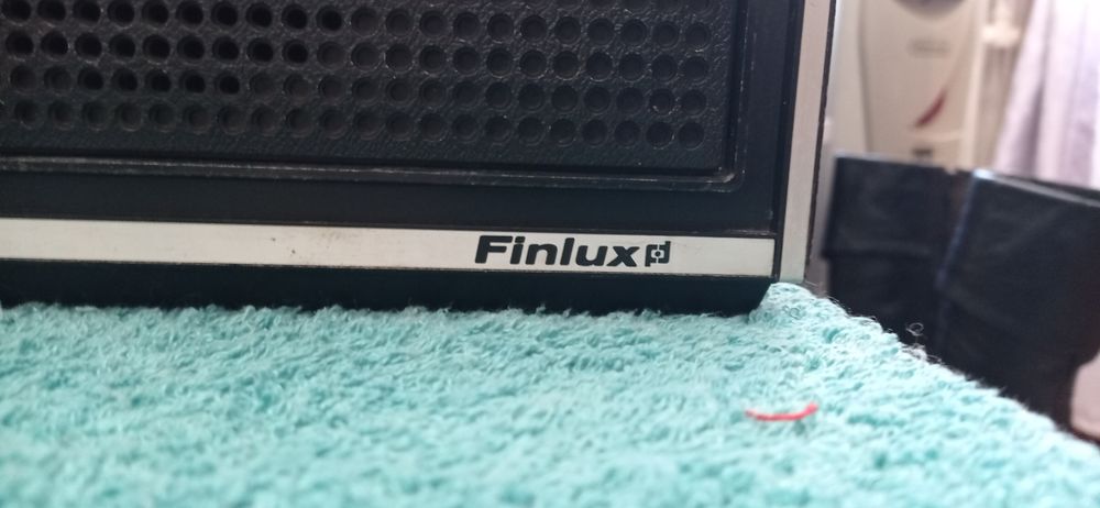 Продам касетну магнітолу Finlux