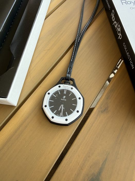 Swatch x ap royal pop ocho negro audemars piguet x swatch