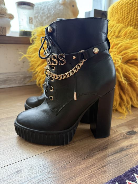 Guess ботильйони чобітки