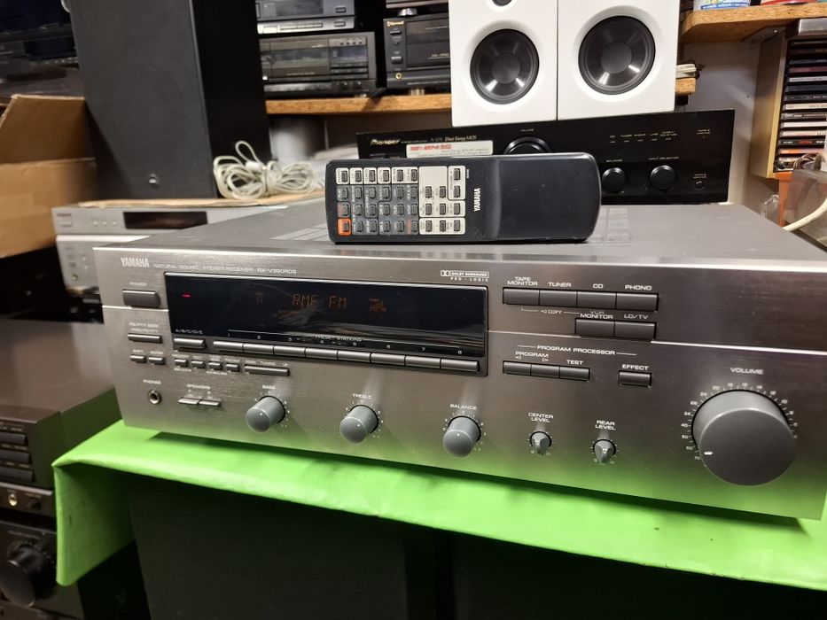 Amplituner Yamaha RX-V390RDS pilot