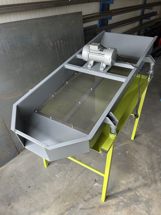 Przesiewacz wibracyjny pellet plastik 5mm