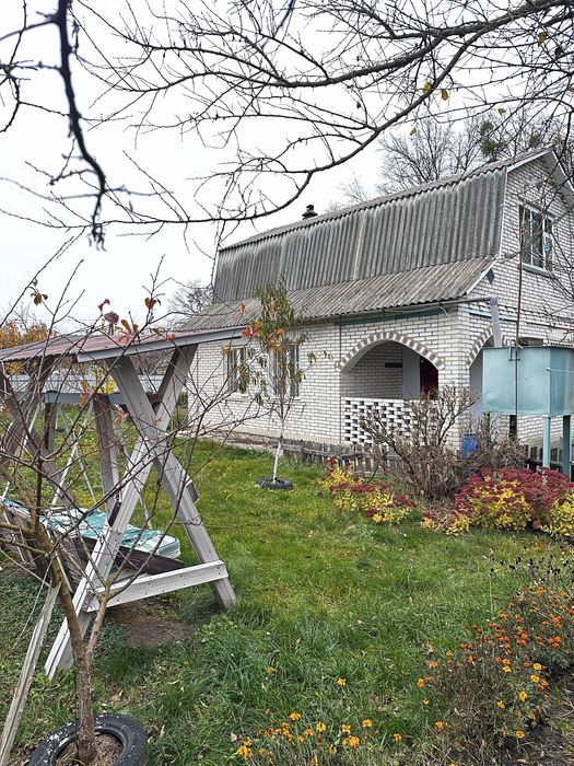 Продаж дачного будинку в Гайку