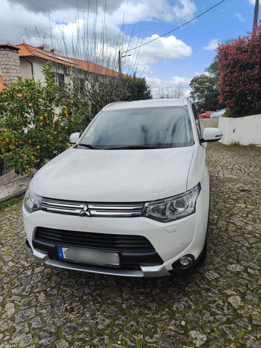 Mitsubishi Outlander PHEV Instyle 4WD 2013— Híbrido Plug-in