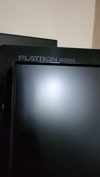 Монітор LG Flatron w2243s