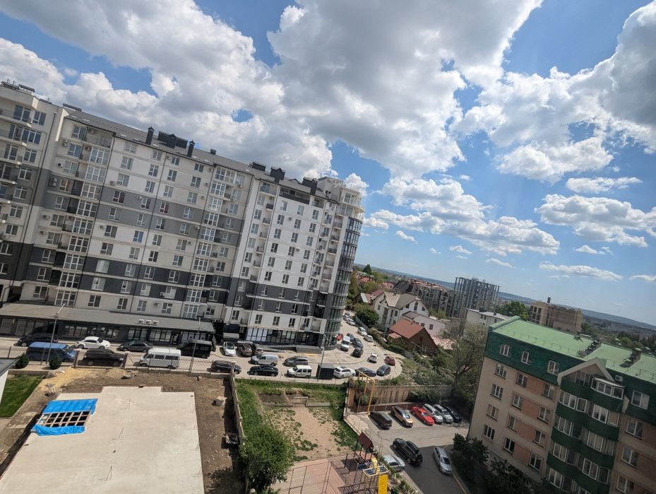 Продається 3-кімнатна новобудова, Героїв Майдану