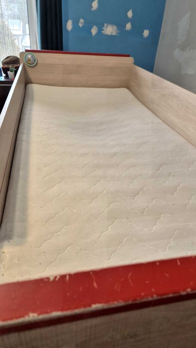 Łóżko dziecięce.