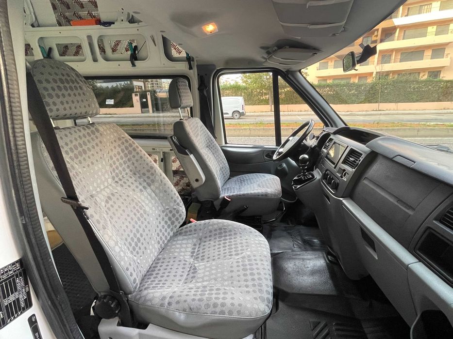 Ford Transit 2013 – 132.000 km – Bom Estado –  Nova Inspeção – Perfeito para Camper