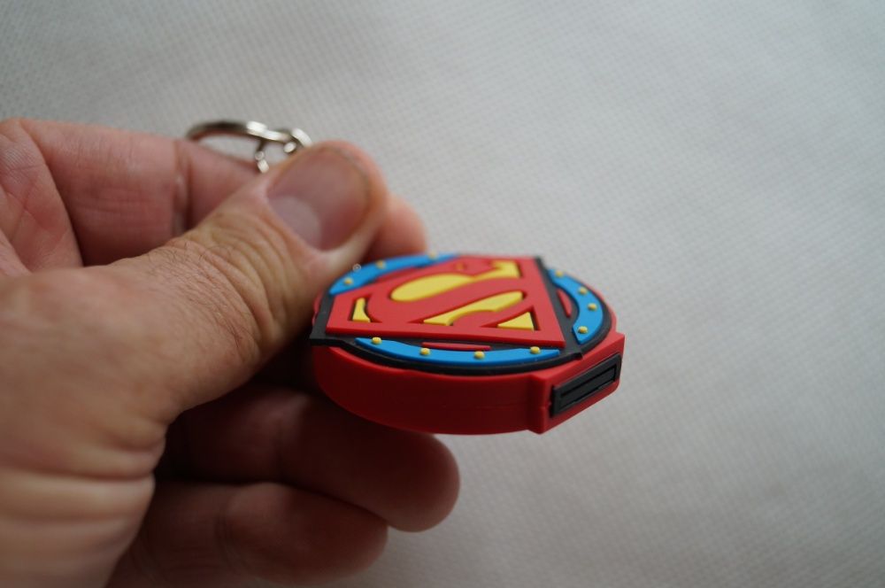 Pendrive Superman 16 GB USA