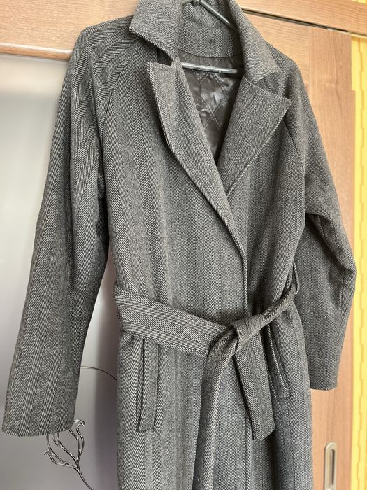 Жіноче демісезонне пальто