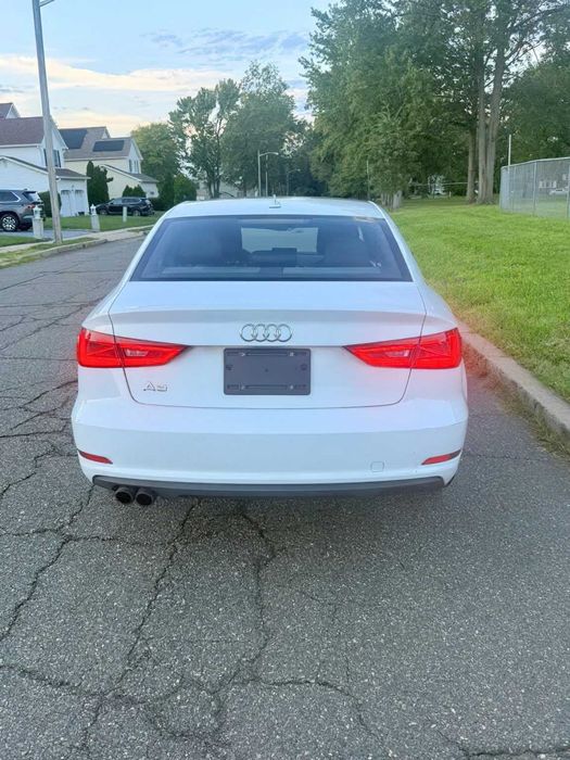 Audi A3      2015