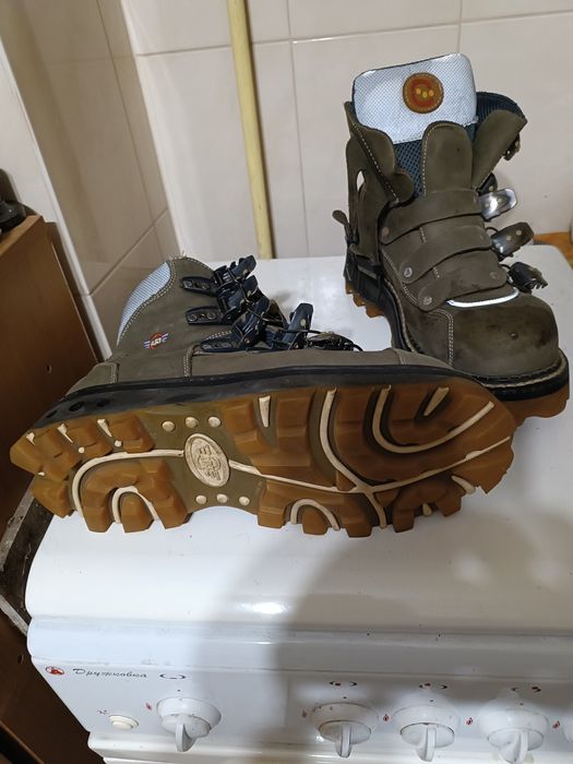 Взуття черевики чоловічі