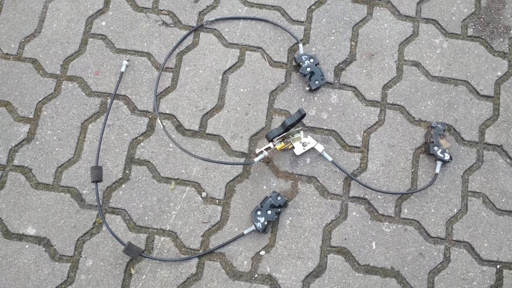 ford transit connect zamek drzwi tył tylny linka
