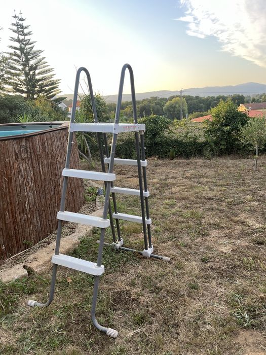 Escada para Piscina Intex