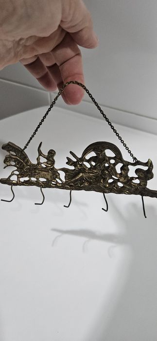Brass Key Holder446314811984465921