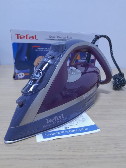 Праска з парою Tefal Smart Protect Plus FV6870