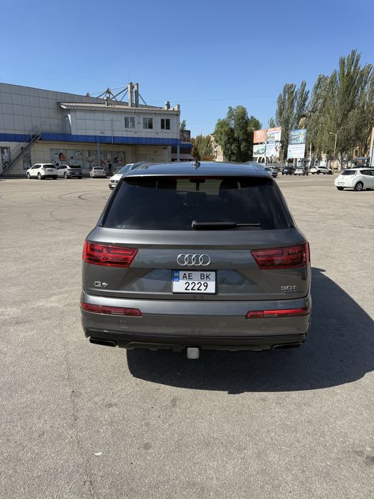 Audi Q7 2018 VIN WA1VAAF75JD051446 фото оголошення 14 з 17