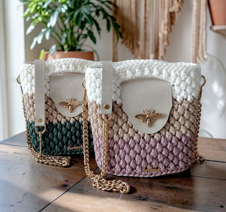 Torebka robiona na szydełku