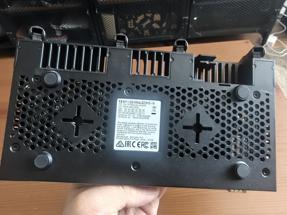 Router MIKROTIK RB4011IGS+5HACQ2HND-IN 2.4 / 5 GHz (DualBand)