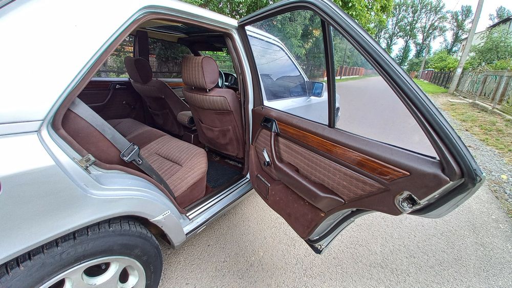 W124 Mersedes Benz 2.0 газ/бензин