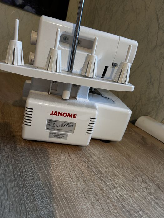 Оверлок Janome T-34