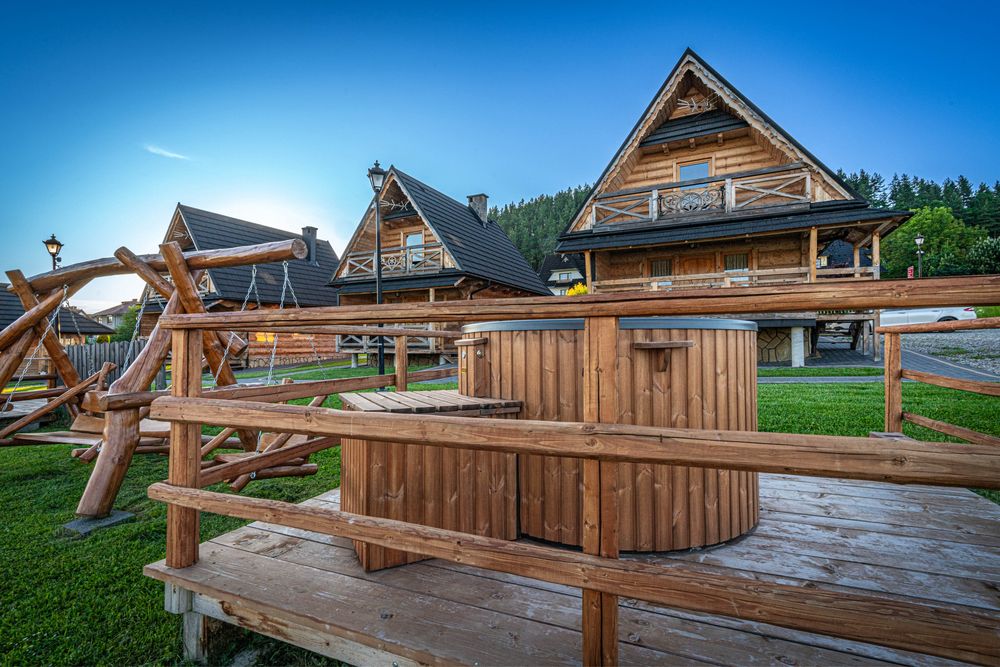 Domki z prywatnym jacuzzi sauna i kominkiem noclegi w górach