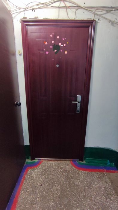 3-х комн. квартира СевГОК, остановка "Стадион" 3-й этаж, не угловая