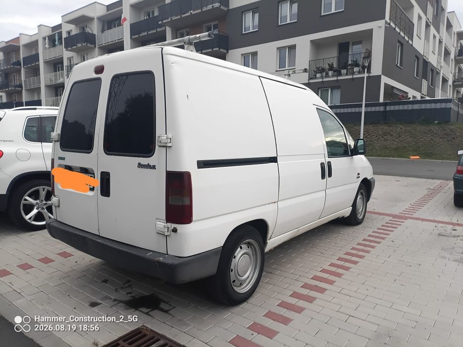 Sprzedam samochód dostawczy