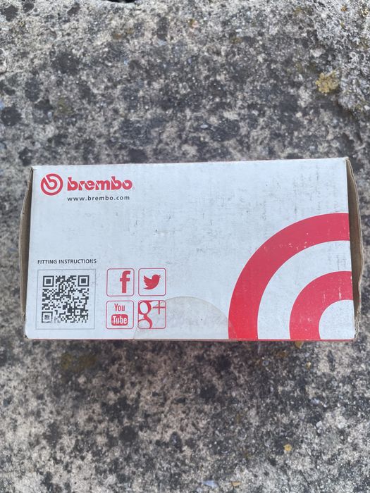 Оригінальні гальмівні колодки  «brembo» на BMW