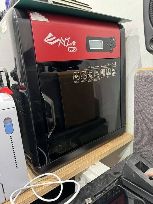 Impressora 3D xyz da vinci pro 3 em 1