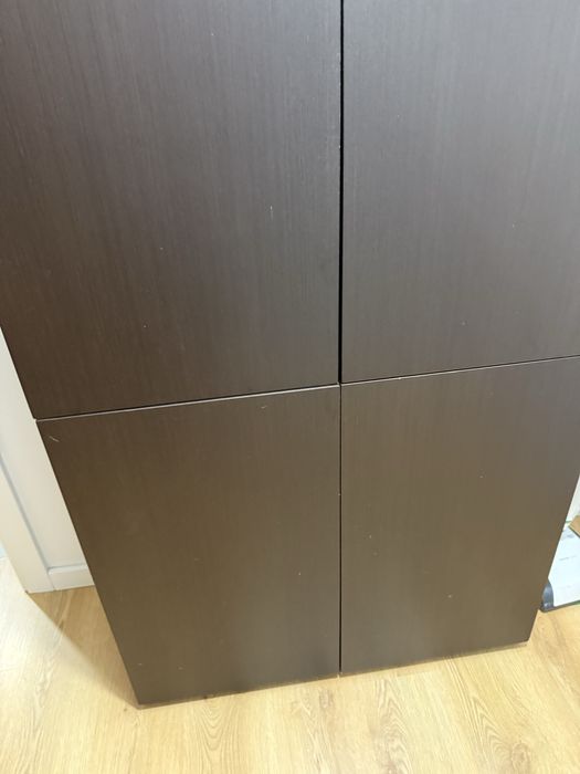 Moveis -aparador e cristaleira em madeira