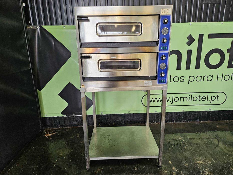 Amassadeiras, bancadas, fornos... Tudo para pizzaria