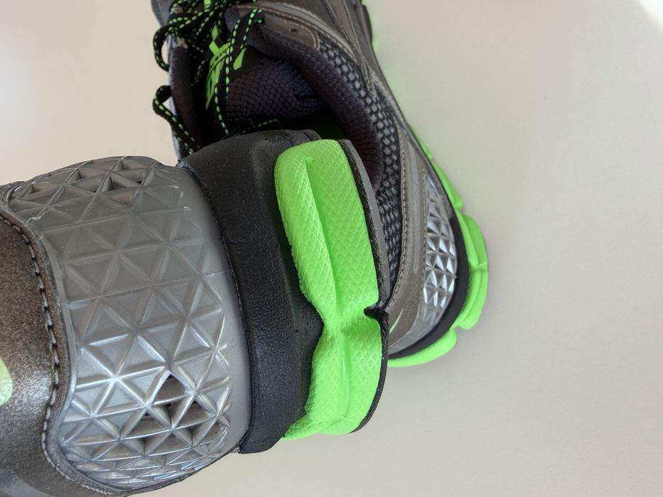 Кроссовки Nike ZOOM VOMERO 5 SE, p. 44, 45, 46