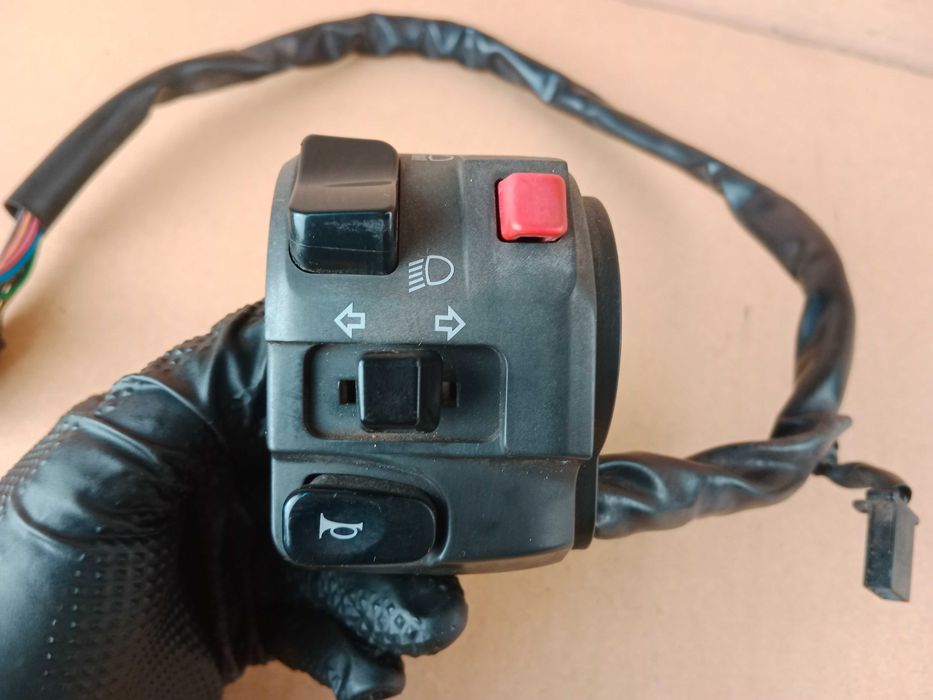 Kawasaki Z1000 SX Przełącznik Lewy Świateł Kierunkowskazów 10-16