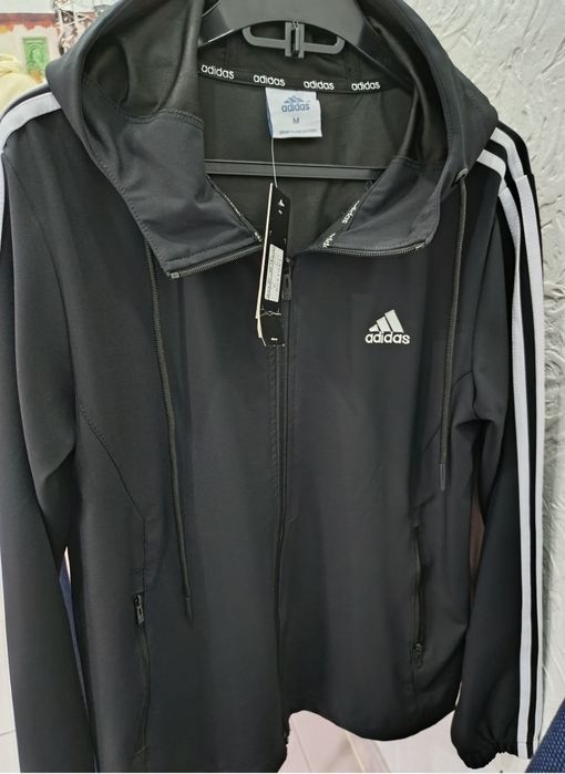 Костюмы Adidas, Nike