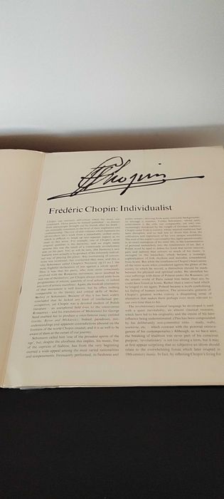 Vinil 33 1/3 rpm Chopin com revista antiga vida e obra incluída