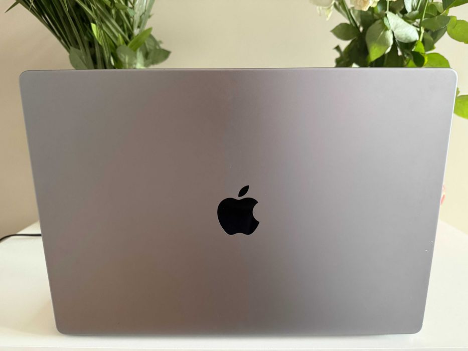 Apple MacBook Pro M1 ,16”, 16GB RAM, 512GB SSD model 2021