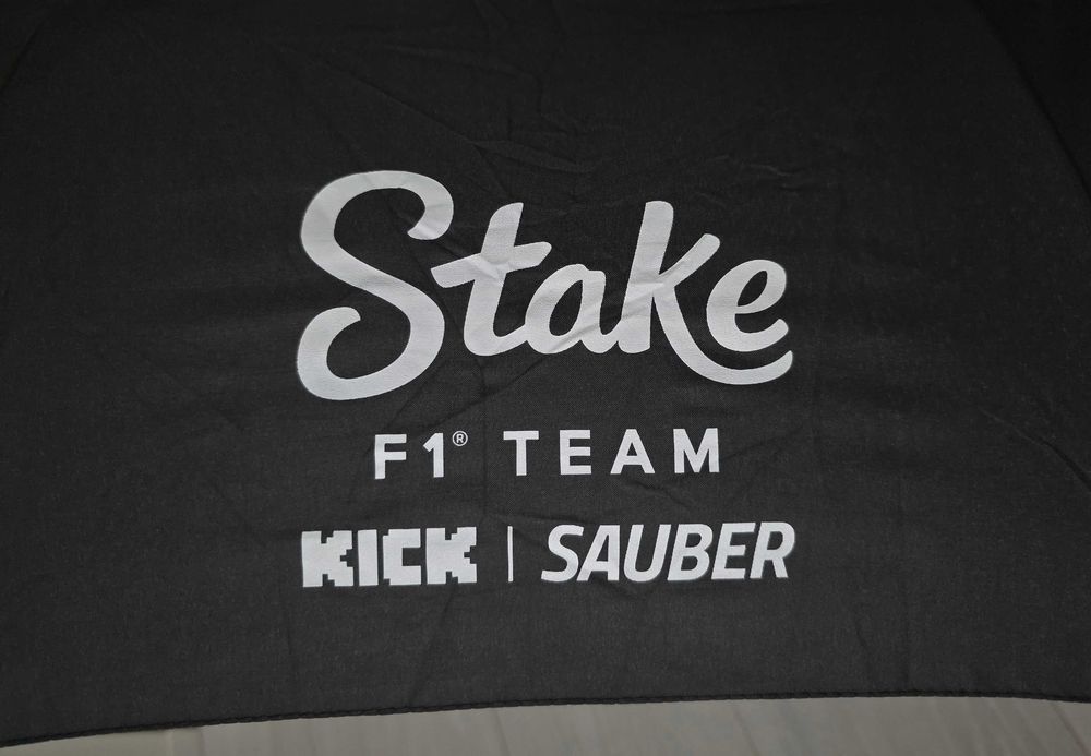 parasol Stake F1 Team, Kick, Sauber, Formula 1, automat